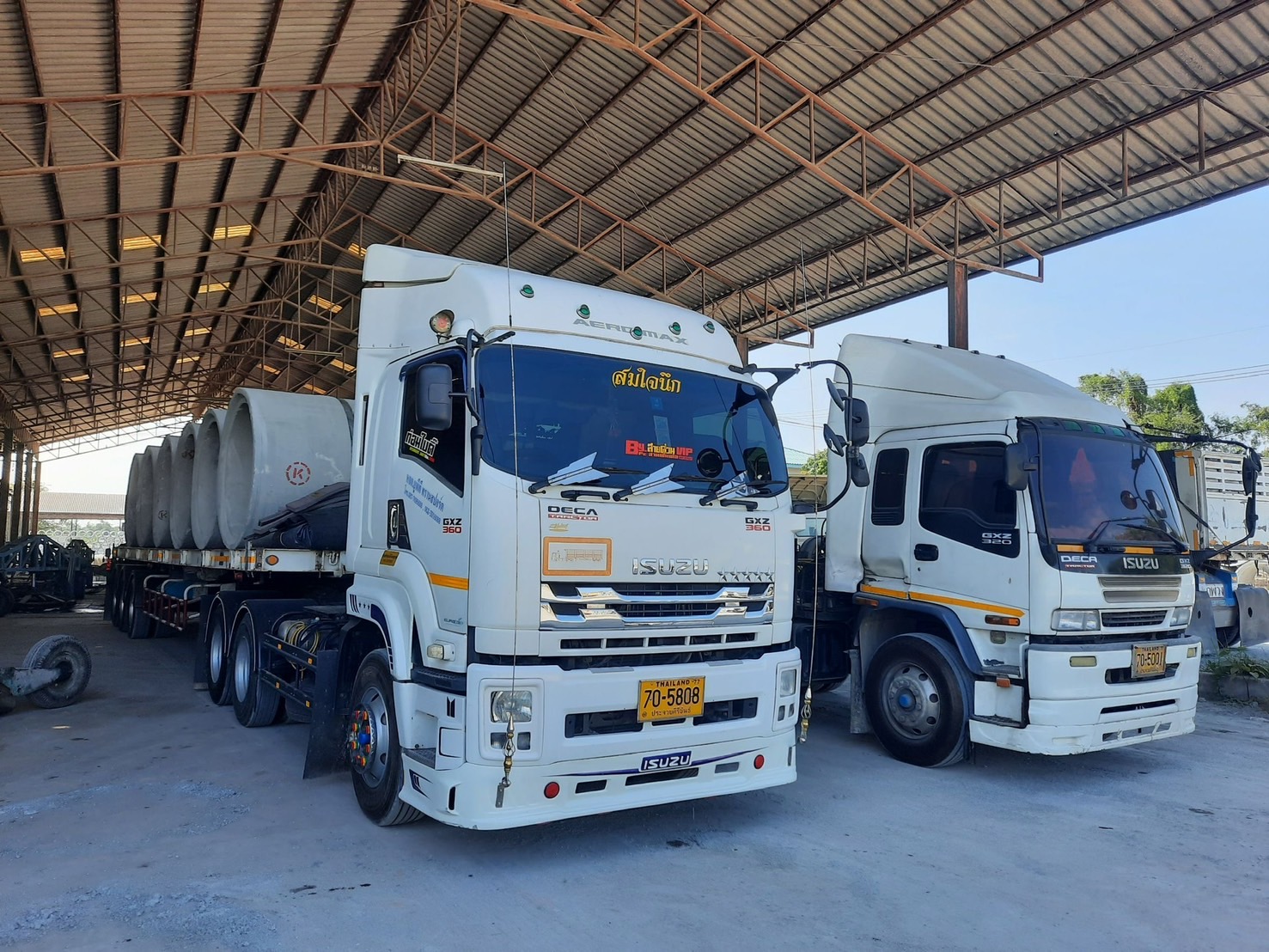 ขนส่งท่อคอนกรีต